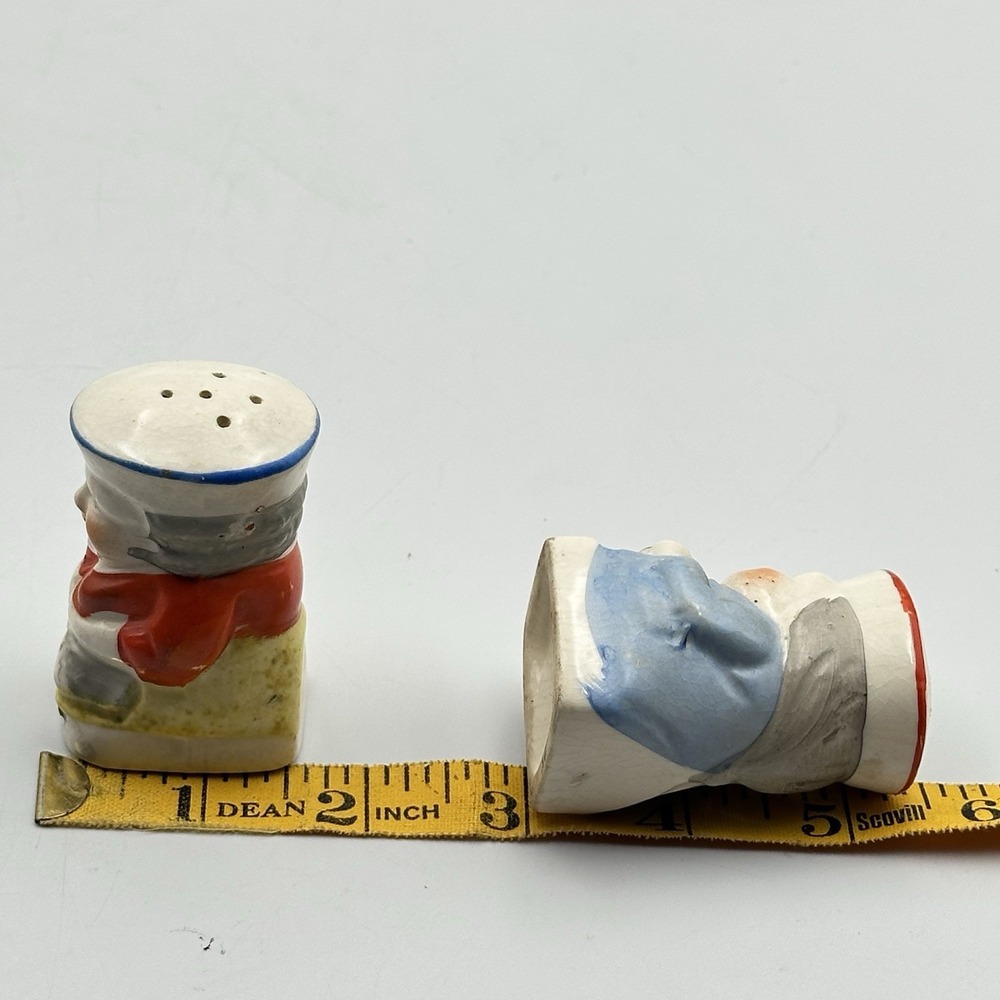 Salt and Pepper Shakers Pair Vintage Toby Style  - Made In Japan - Picture 7 of 7